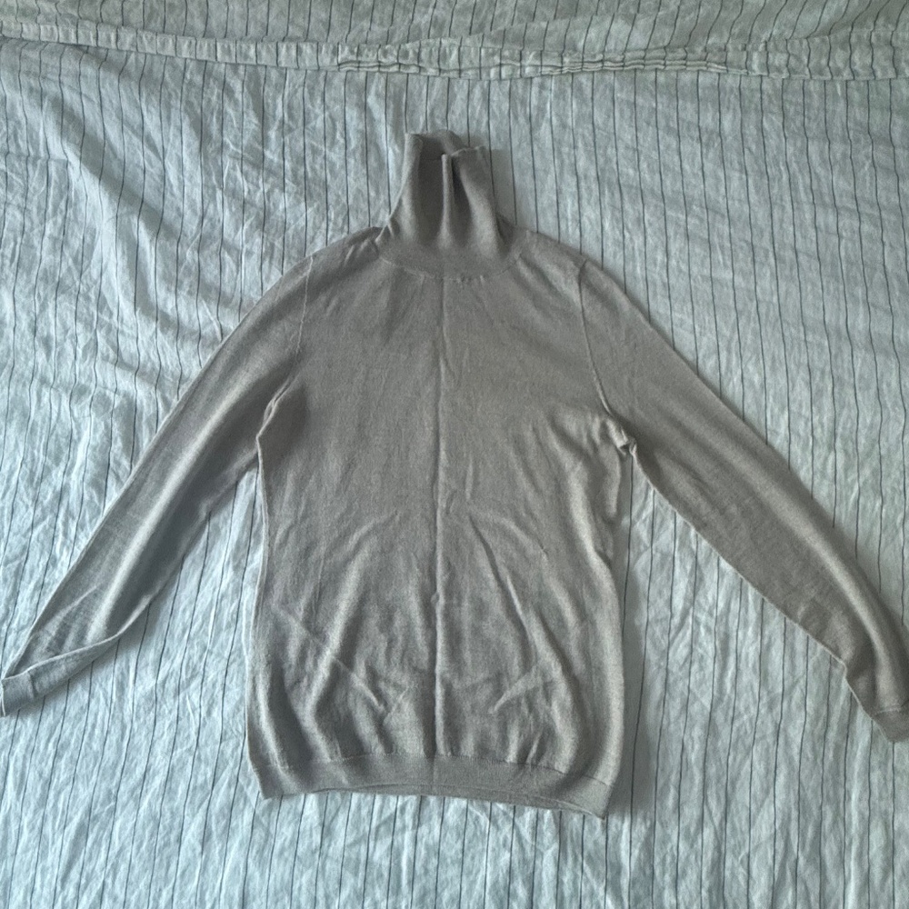 Falconeri Oatmeal/Tan Men’s Size Small 100% Extra-fine Wool Turtleneck